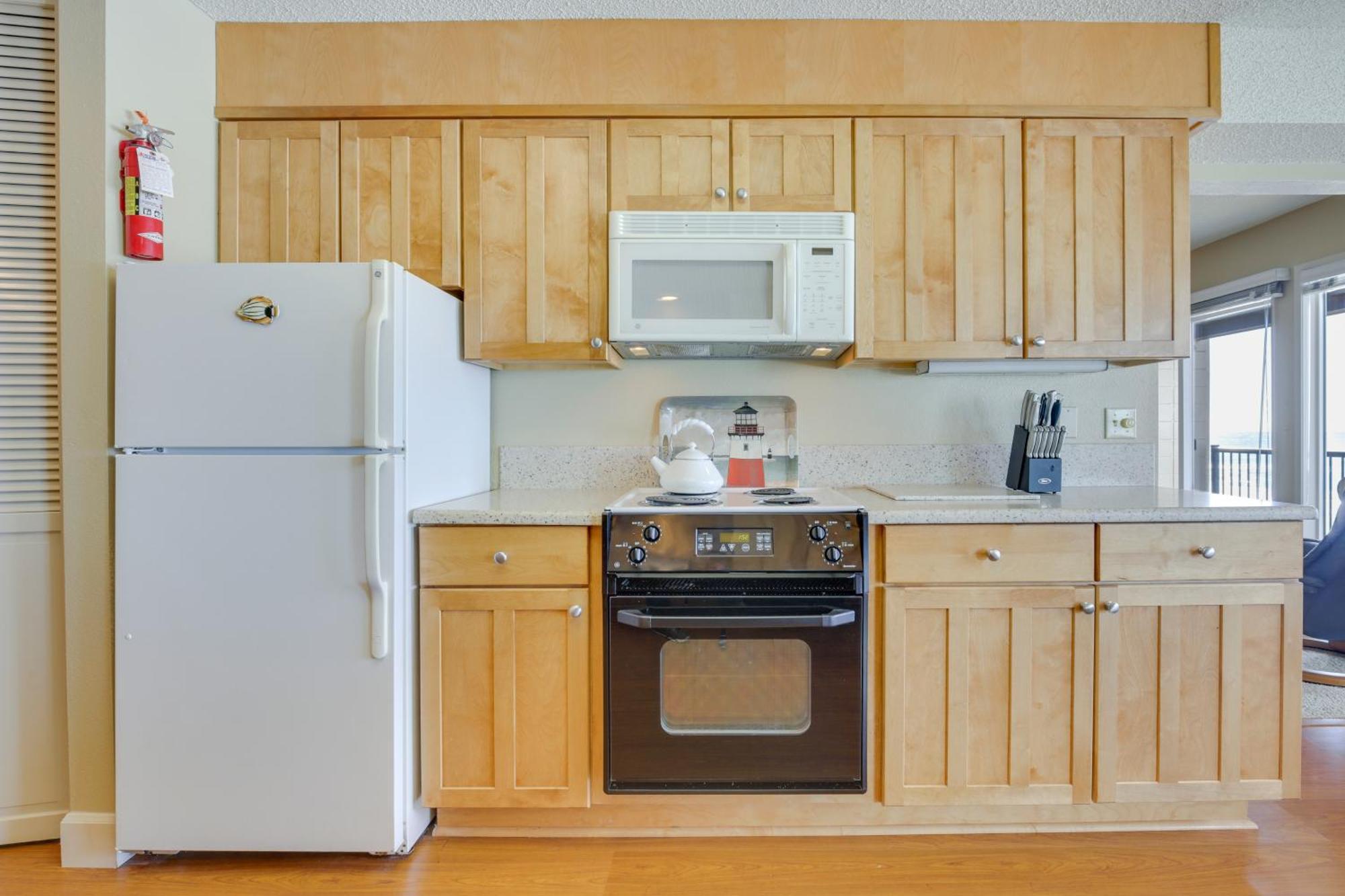 Comfortable Lincoln City Condo With Patio And Views! Экстерьер фото